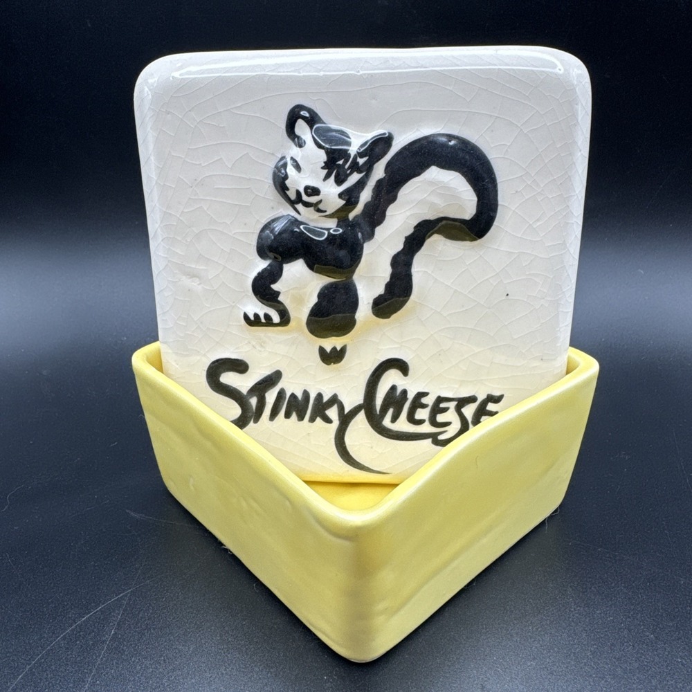 Stinky Cheese Dish & Lid w Skunk Refrigerator Kitchen Storage Vintage 50s Kitch